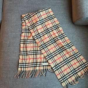 Burberry Traditional Cashmere Scarf